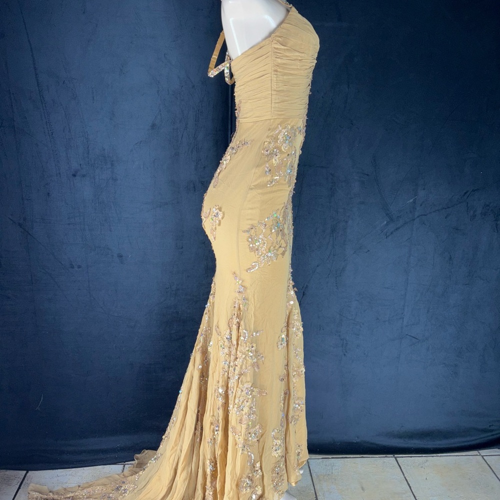 Elegant Gold Evening Gown by Mandalay - Picture 4 of 5
